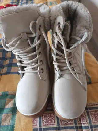 Botines calentitos beige