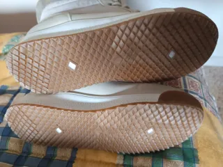 Botines calentitos beige