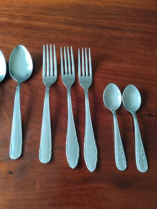 Colador y cubiertos de acero inoxidable