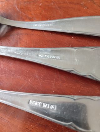 Colador y cubiertos de acero inoxidable