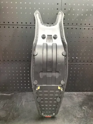 Banco Ducati Hypermotard 698 595P7261CB