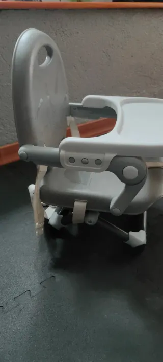 Trona portátil plegable Chicco