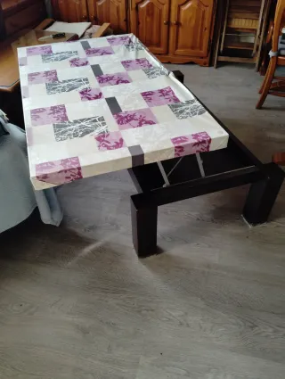 Mesa de centro elevable de madera