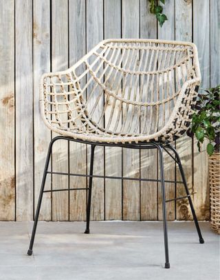 Silla Jysk Ratán y Metal  INCLUYE COJIN 4 uds