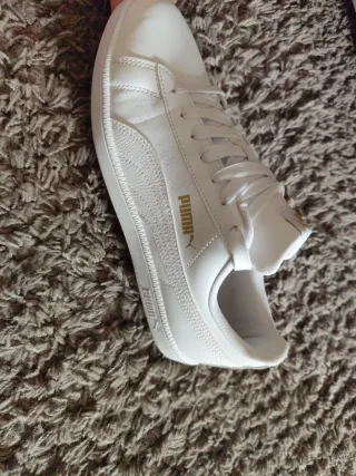 Zapatillas Puma Mujer Blancas y Doradas