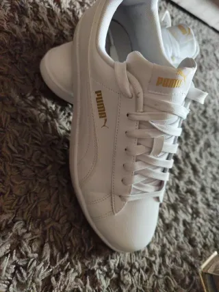 Zapatillas Puma Mujer Blancas y Doradas