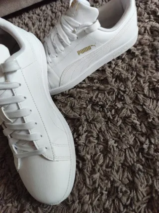 Zapatillas Puma Mujer Blancas y Doradas