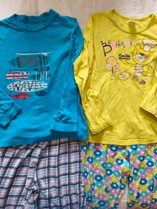 Lote ropa niños 2 pijamas T 6 años