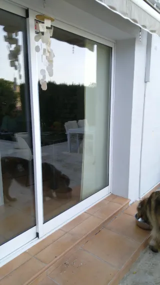 Puerta corredera aluminio blanco