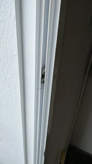 Puerta corredera aluminio blanco