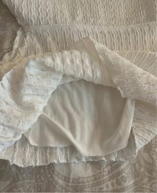 Top blanco hombros descubiertos