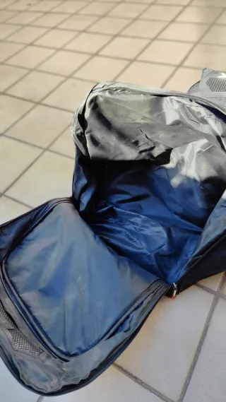 Bolsa de equipaje 24MX negra y roja