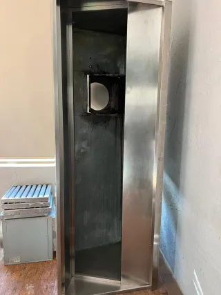 Campana extractora con motor