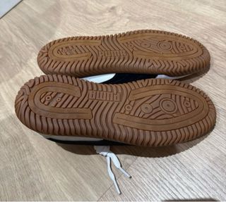 Zapatillas Puma Blancas y Marrones Nuevas