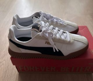Zapatillas Puma Blancas y Marrones Nuevas