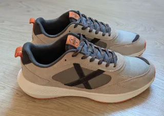 Zapatillas Munich Loop 02 Beige/Gris