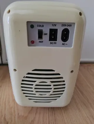 Nevera Portátil Sogo Azul y Crema