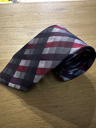 Cravatta Tics Club a quadri nero e rosso