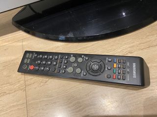 Televisor LCD Samsung 27"