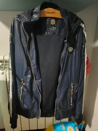 Chaqueta Cortavientos Koröshi Talla L