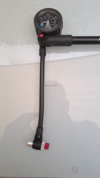 Pompa ad alta pressione MTB per forcella e ammortizzatore