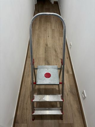 Escalera aluminio de 3 peldaños Tengo 3