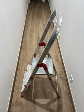 Escalera aluminio de 3 peldaños Tengo 3