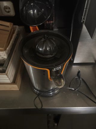 Exprimidor de cítricos FRUCOSOL