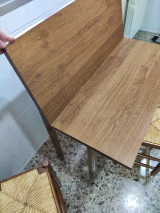 Mesa de cocina madera 80x70cm + 3 taburetes
