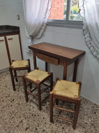 Mesa de cocina madera 80x70cm + 3 taburetes