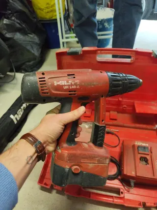 Taladro Hilti UH 240-A con maletín