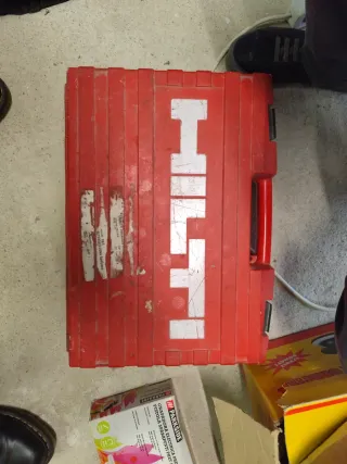 Taladro Hilti UH 240-A con maletín