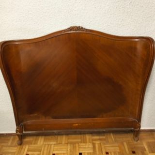Cabecero antiguo de madera