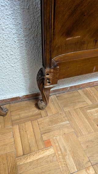 Cabecero antiguo de madera