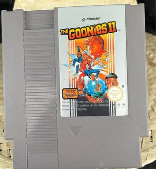 Nintendo NES + 2 juegos (1 con caja)