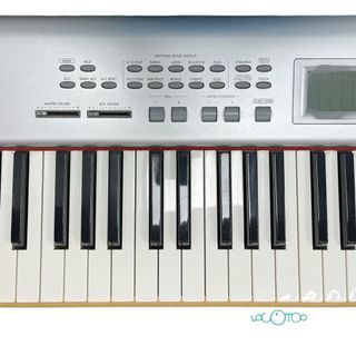 Teclado Korg SP-500