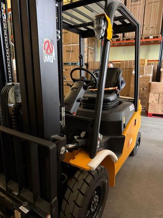 Carretilla elevadora eléctrica 2500kg