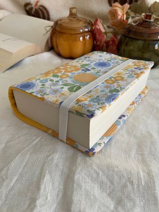 funda con solapas para libros de bolsillo