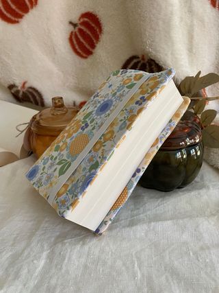 funda con solapas para libros de bolsillo