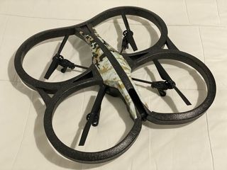 Parrot AR.Drone 2.0 + Accesorios