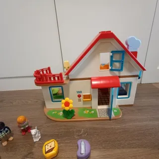 Casa Playmobil 1,2,3 con timbre y cisterna