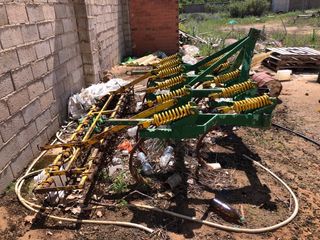 Cultivador Chisel de 11 brazos