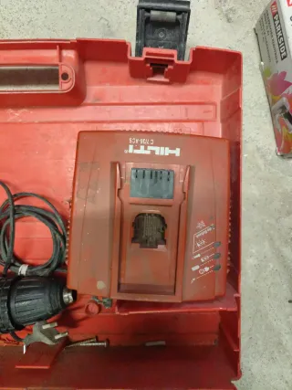 Taladro Hilti UH 240-A con maletín