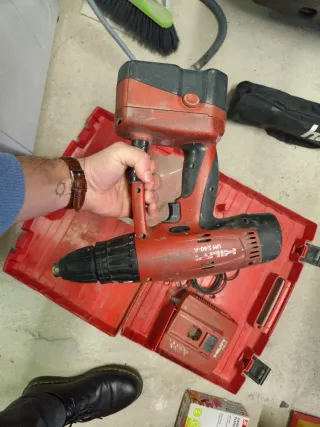 Taladro Hilti UH 240-A con maletín