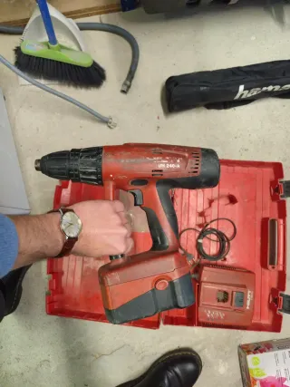 Taladro Hilti UH 240-A con maletín