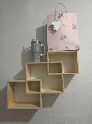 Estantería de madera