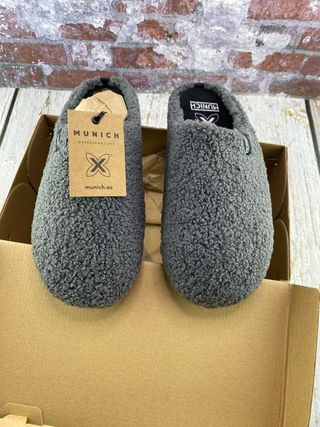 Zapatillas de estar por casa Munich grises