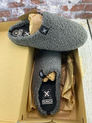 Zapatillas de estar por casa Munich grises