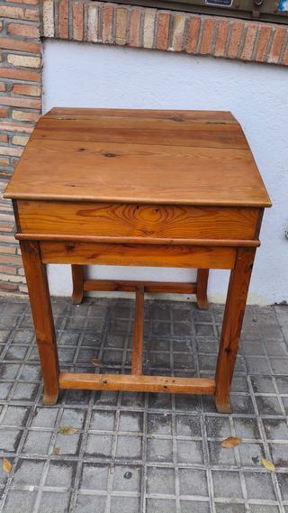 Pupitre vintage de madera