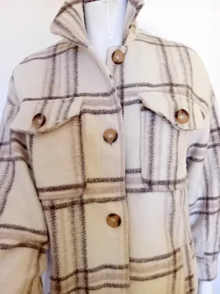 Cappotto a quadri beige e marrone